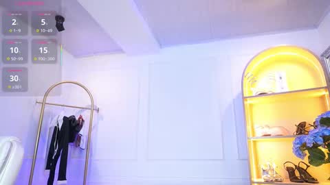 Elasummeer online show from 10.16.25