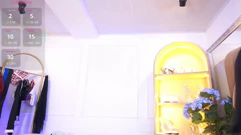 Elasummeer online show from 10.25.25