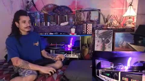 Snapshot of eleazar_blake chatting on 10.29.25 Sir Eleazar online show from 10.29.25