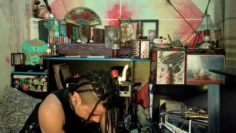 Snapshot of eleazar_blake chatting on 11.28.25 Sir Eleazar online show from 11.28.25