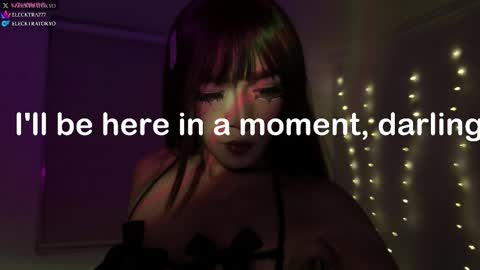 Snapshot of elecktra_tokyo chatting on 10.24.25 ELECKTRA online show from 10.24.25