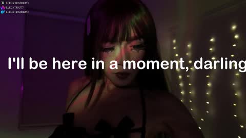 Snapshot of elecktra_tokyo chatting on 10.25.25 ELECKTRA online show from 10.25.25