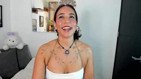 Electra- Please help me reach 100 likes online show from 05.08.26