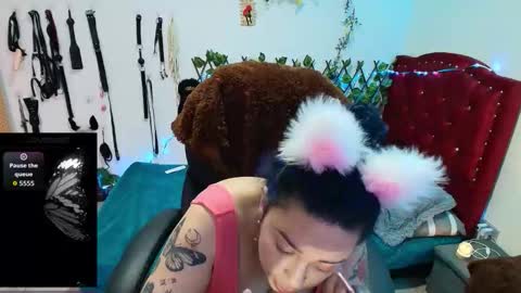 Snapshot of elektra_91 chatting on 11.19.25 elektra online show from 11.19.25