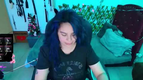 Snapshot of elektra_91 chatting on 12.15.25 elektra online show from 12.15.25