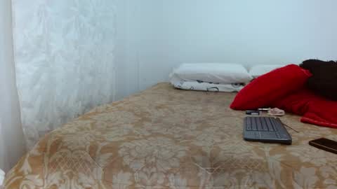 Snapshot of elektratattoo chatting on 10.31.25 elektra online show from 10.31.25