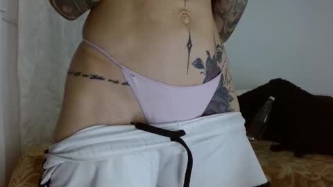 Snapshot of elektratattoo chatting on 12.14.25 elektra online show from 12.14.25