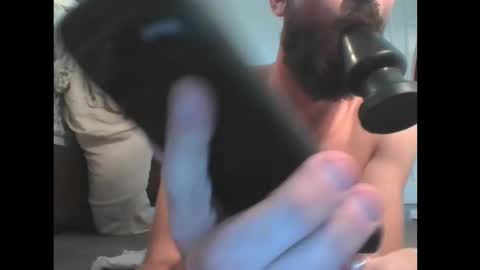 Snapshot of element97111 chatting on 11.08.25 Will Randy online show from 11.08.25