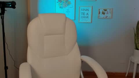 Elena online show from 01.20.25