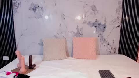 Snapshot of elena_wolff chatting on 06.29.26 elena_wolff online show from 06.29.26
