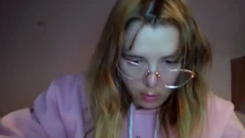 Snapshot of elenaflirt chatting on 11.18.25 Elena online show from 11.18.25