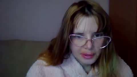 Snapshot of elenaflirt chatting on 11.19.25 Elena online show from 11.19.25