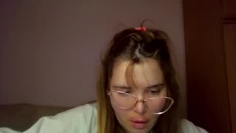 Snapshot of elenaflirt chatting on 11.20.25 Elena online show from 11.20.25