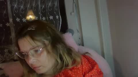 Snapshot of elenaflirt chatting on 11.21.25 Elena online show from 11.21.25