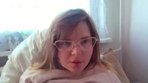 Snapshot of elenaflirt chatting on 11.27.25 Elena online show from 11.27.25