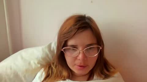 Snapshot of elenaflirt chatting on 12.01.25 Elena online show from 12.01.25