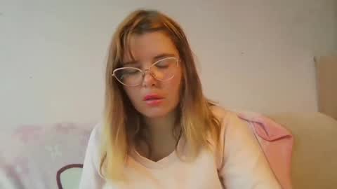 Snapshot of elenaflirt chatting on 12.02.25 Elena online show from 12.02.25