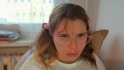 Snapshot of elenaflirt chatting on 12.14.25 Elena online show from 12.14.25