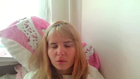 Snapshot of elenaflirt chatting on 02.02.26 Elena online show from 02.02.26