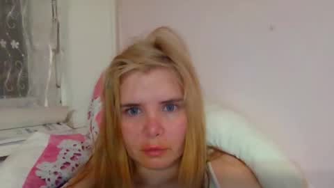 Snapshot of elenaflirt chatting on 02.05.26 Elena online show from 02.05.26