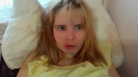 Snapshot of elenaflirt chatting on 02.14.26 Elena online show from 02.14.26