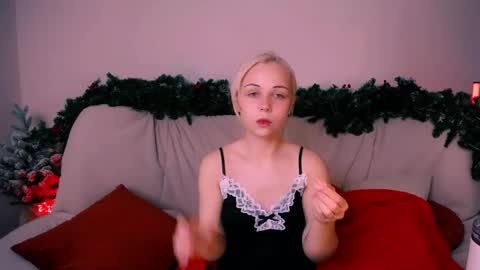 Snapshot of elenamonroe_ chatting on 01.13.26 elenamonroe_ online show from 01.13.26