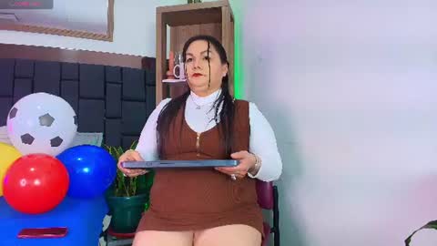 elenna_boobs_ online show from 06.25.26