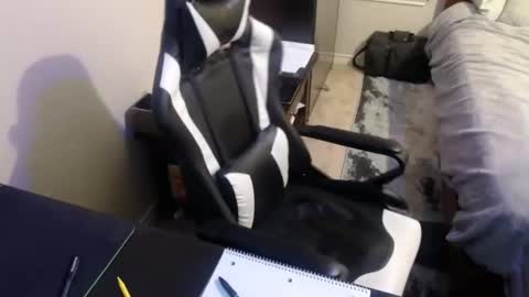 Snapshot of elevatetlb chatting on 09.22.25 Walker online show from 09.22.25