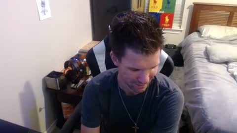 Snapshot of elevatetlb chatting on 09.23.25 Walker online show from 09.23.25