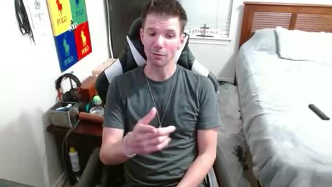 Snapshot of elevatetlb chatting on 10.20.25 Walker online show from 10.20.25