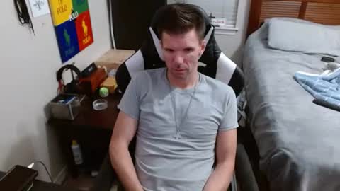 Snapshot of elevatetlb chatting on 10.21.25 Walker online show from 10.21.25