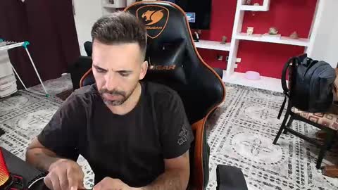 Snapshot of elfetas chatting on 01.28.25 elfetas online show from 01.28.25