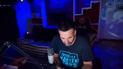 Snapshot of elfetas chatting on 09.29.25 elfetas online show from 09.29.25