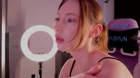 Snapshot of elfiecollins chatting on 04.19.26 Elfie online show from 04.19.26