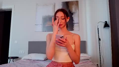 Elfie online show from 07.14.26