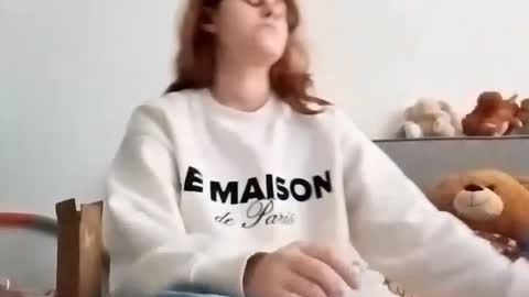 Snapshot of elfriedekonetchy chatting on 01.15.26 Sophie online show from 01.15.26