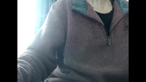 elfyonee online show from 12.19.24