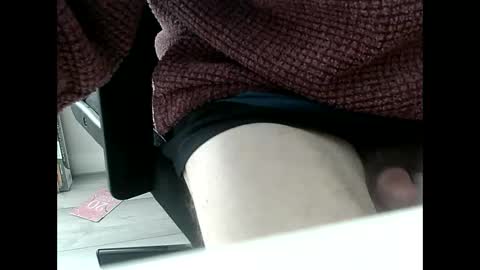 elfyonee online show from 01.22.25