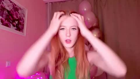 Snapshot of eli_vibe chatting on 09.28.25 Eliza online show from 09.28.25