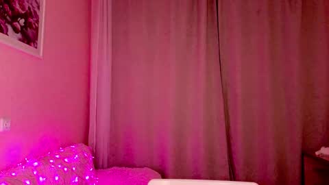 Eliza online show from 12.19.25