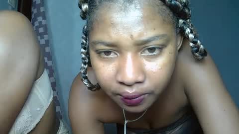 elia011 online show from 01.19.25