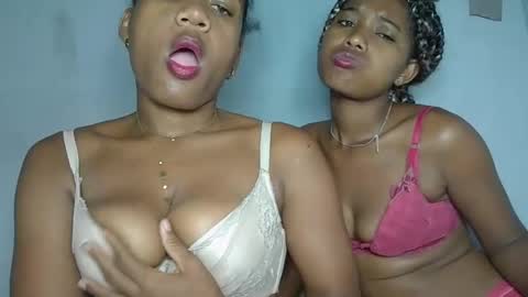 elia011 online show from 01.24.25