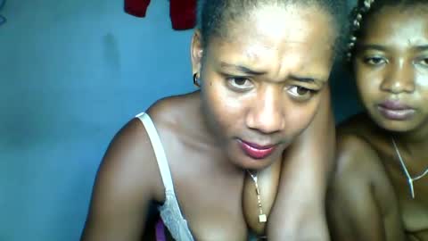 elia011 online show from 01.25.25