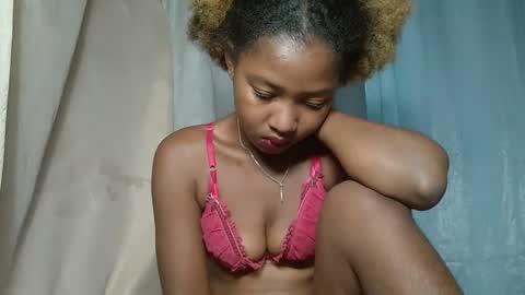 elia011 online show from 01.30.25