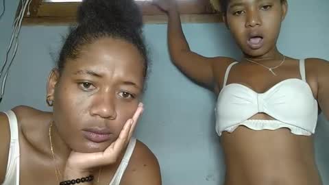 elia011 online show from 02.06.25