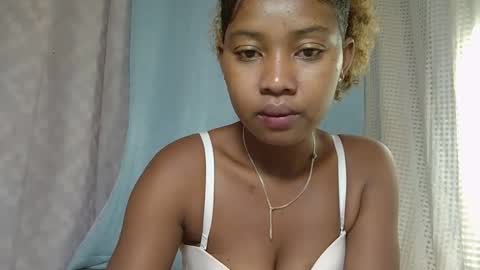 elia011 online show from 02.22.25