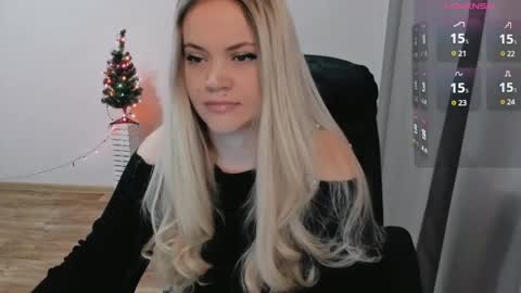 Snapshot of elia_ chatting on 12.13.24 Ella online show from 12.13.24
