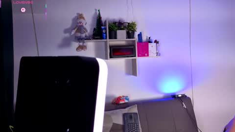 Snapshot of elian1641 chatting on 01.11.26 elian online show from 01.11.26