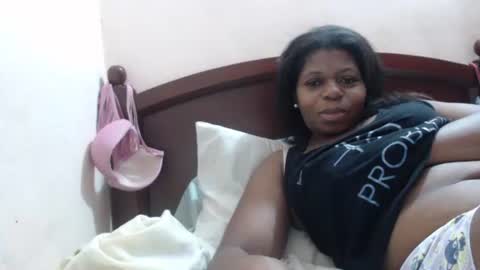 Snapshot of elianis598477 chatting on 11.23.25 elianis598477 online show from 11.23.25