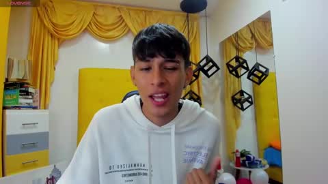 Snapshot of eliasblue chatting on 02.25.25 E L I A S online show from 02.25.25